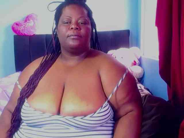 ShantalBBW webcam