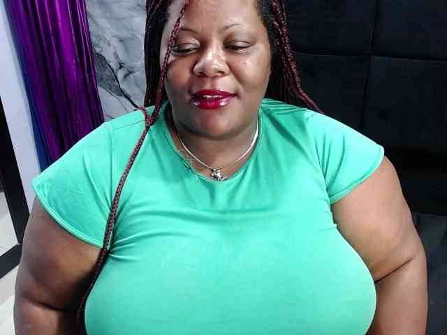 ShantalBBW webcam