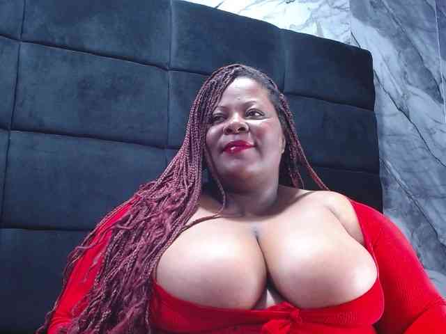 ShantalBBW webcam