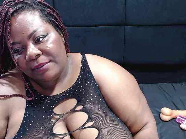 ShantalBBW webcam