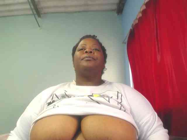 ShantalBBW webcam