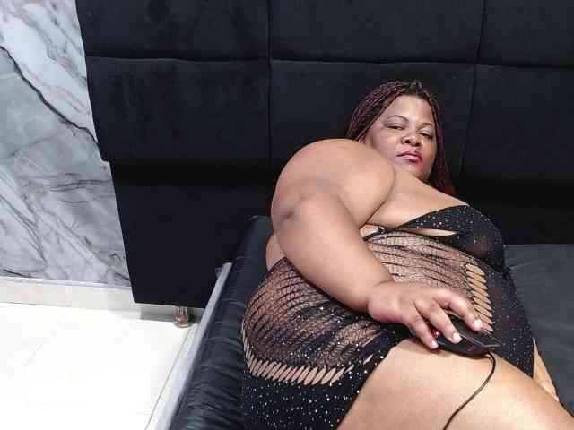 ShantalBBW webcam