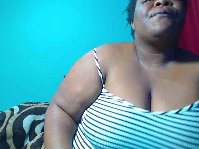 ShantalBBW webcam