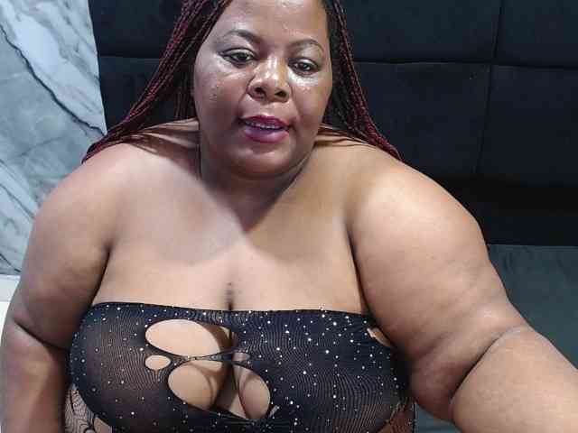 ShantalBBW webcam