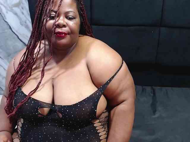 ShantalBBW webcam