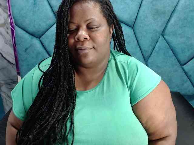 ShantalBBW webcam