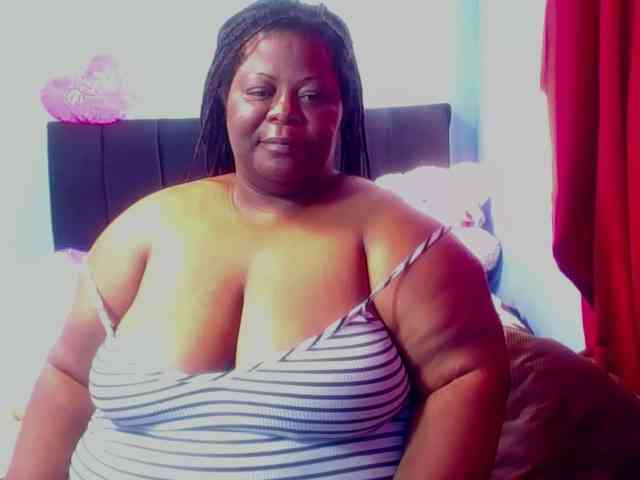 ShantalBBW webcam