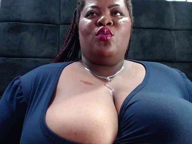 ShantalBBW webcam
