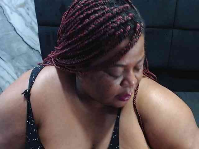 ShantalBBW webcam