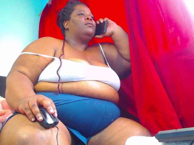 ShantalBBW webcam