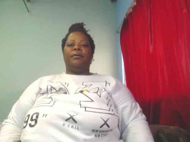 ShantalBBW webcam