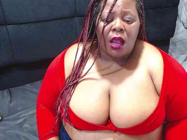 ShantalBBW webcam