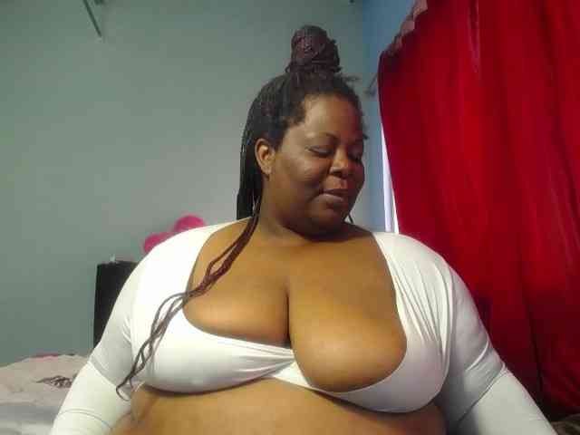 ShantalBBW webcam