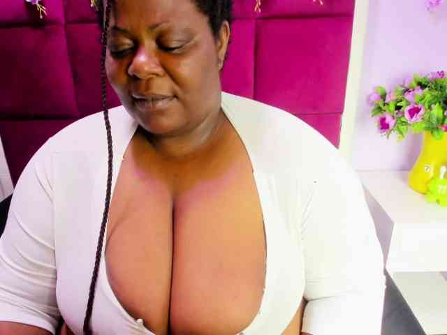 ShantalBBW ShantalBBW