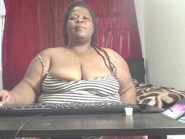 ShantalBBW webcam
