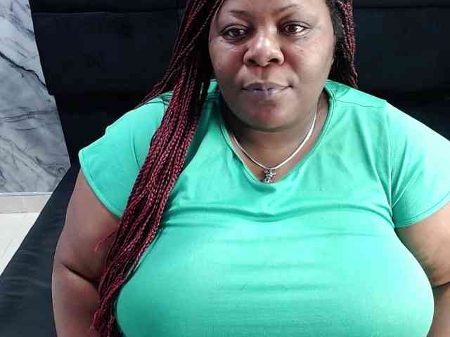 ShantalBBW webcam