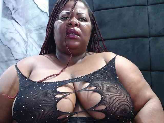 ShantalBBW webcam