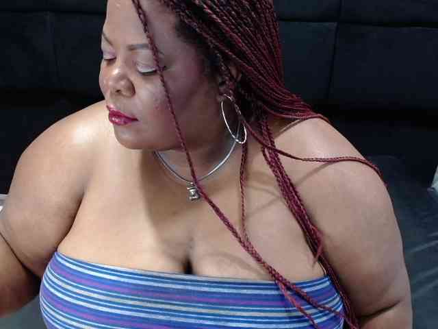 ShantalBBW webcam