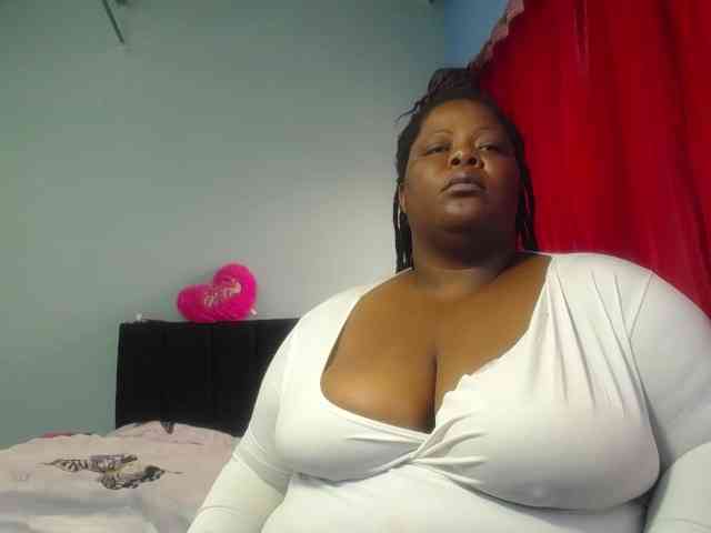 ShantalBBW webcam