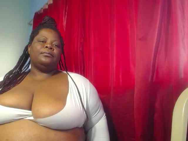 ShantalBBW webcam