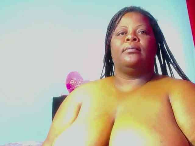 ShantalBBW webcam