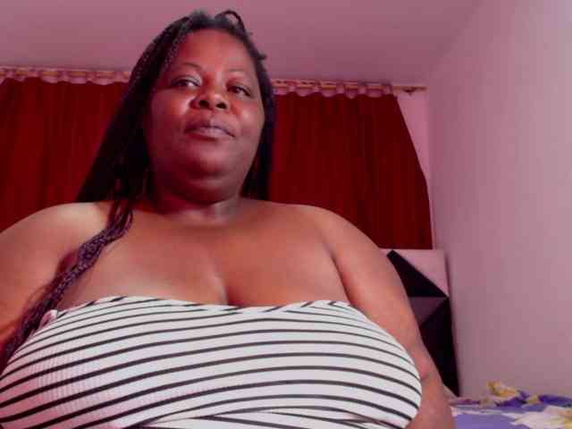 ShantalBBW webcam