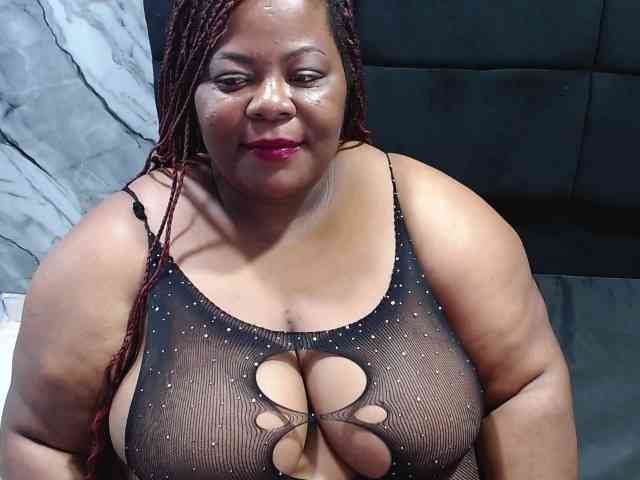ShantalBBW webcam