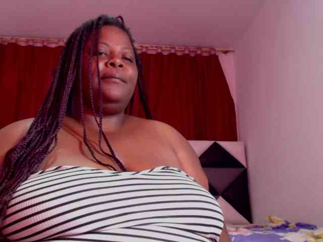 ShantalBBW webcam