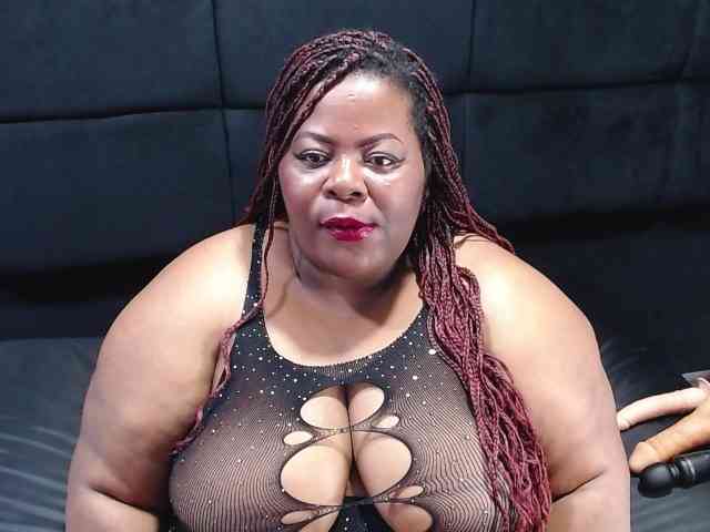 ShantalBBW webcam