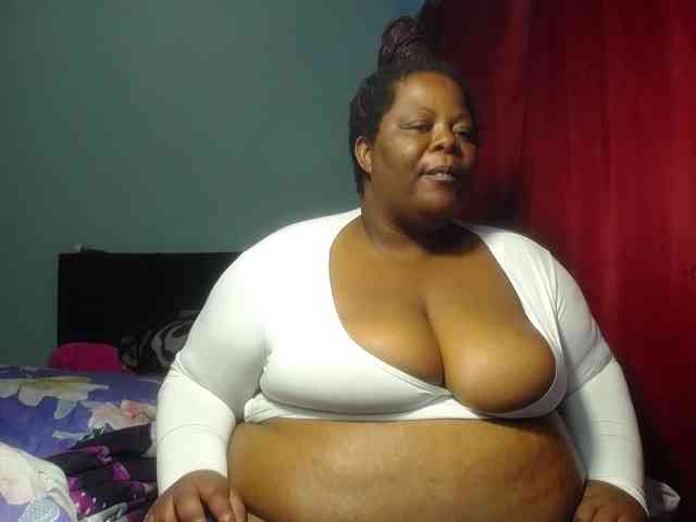 ShantalBBW webcam