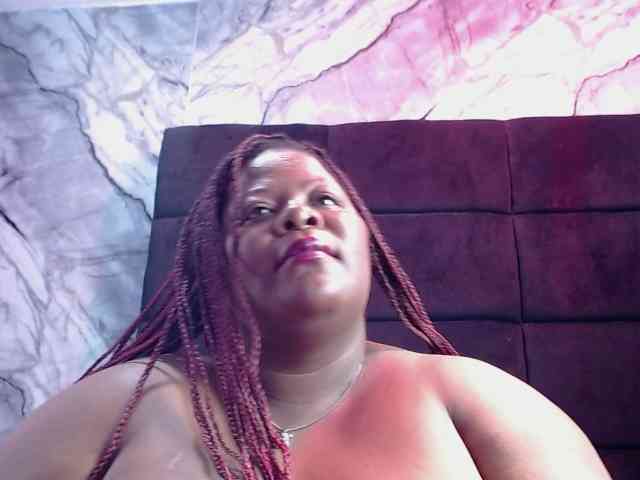 ShantalBBW webcam