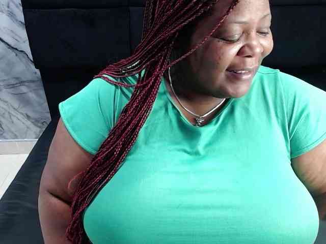 ShantalBBW webcam