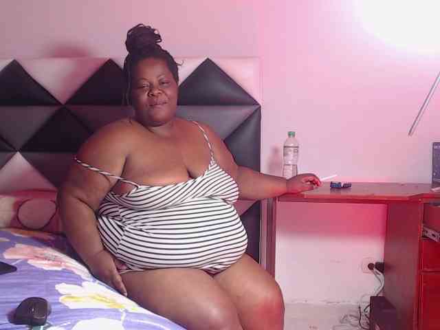 ShantalBBW webcam