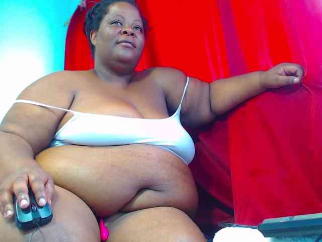 ShantalBBW webcam