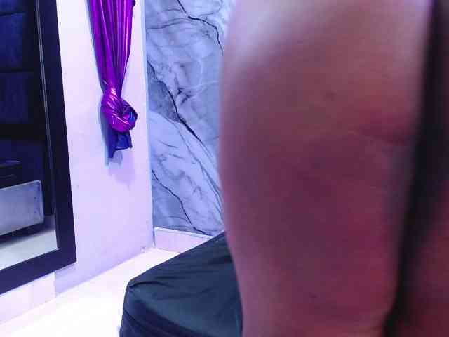 ShantalBBW webcam