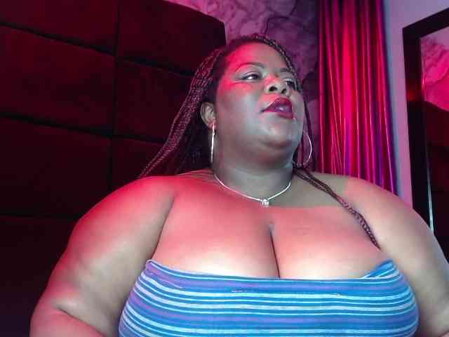 ShantalBBW webcam