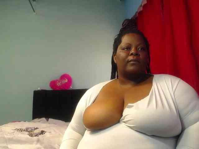 ShantalBBW webcam
