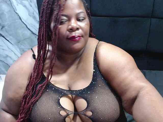 ShantalBBW webcam