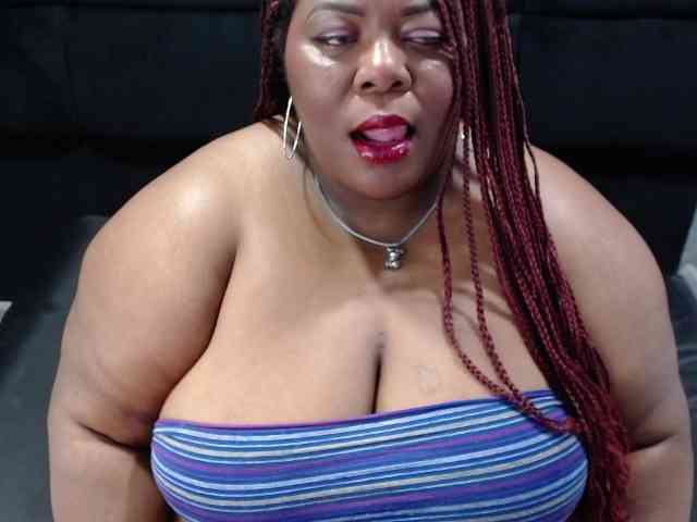 ShantalBBW webcam
