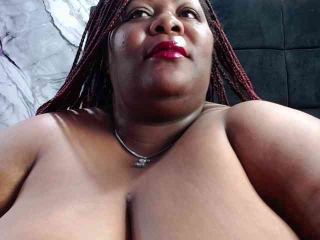 ShantalBBW webcam