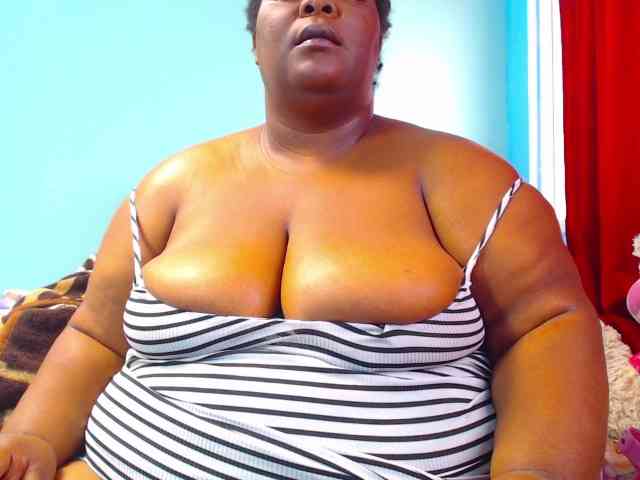 ShantalBBW webcam