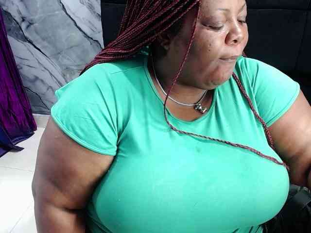ShantalBBW webcam