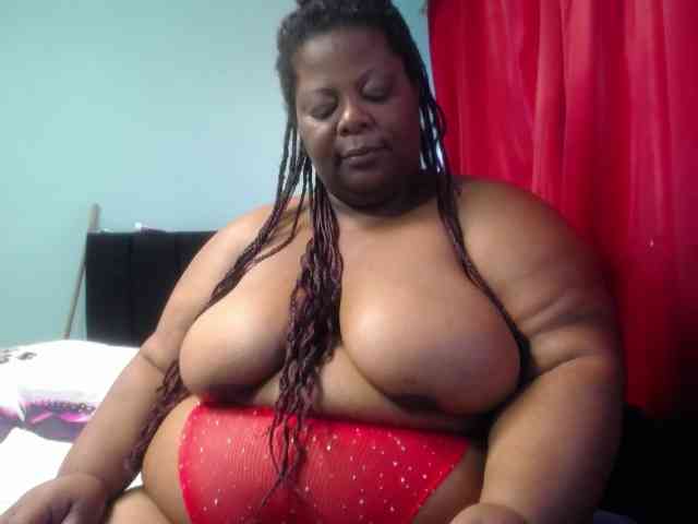 ShantalBBW webcam