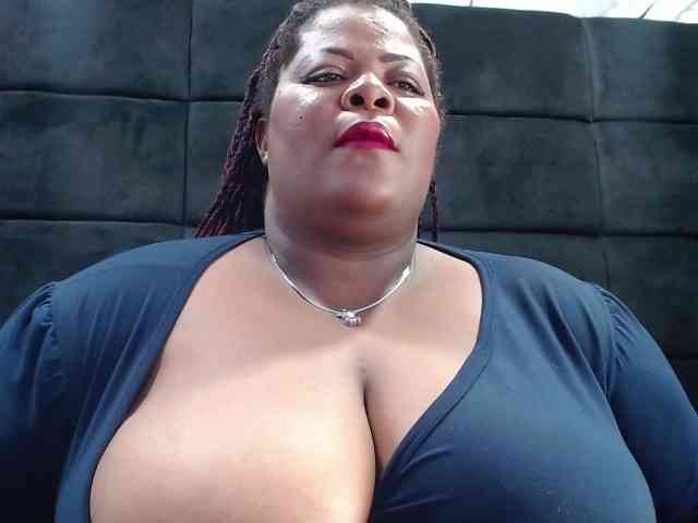 ShantalBBW webcam