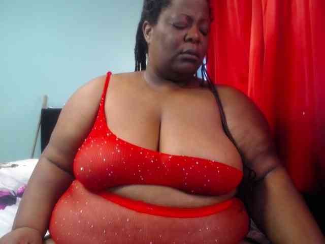 ShantalBBW webcam