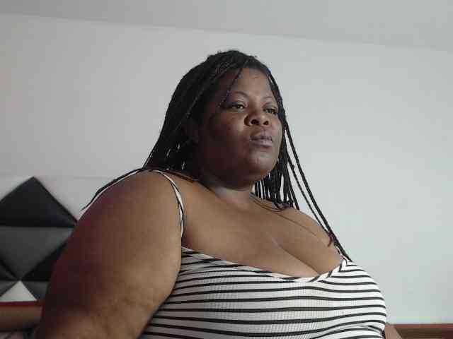ShantalBBW webcam
