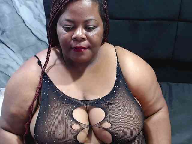ShantalBBW webcam
