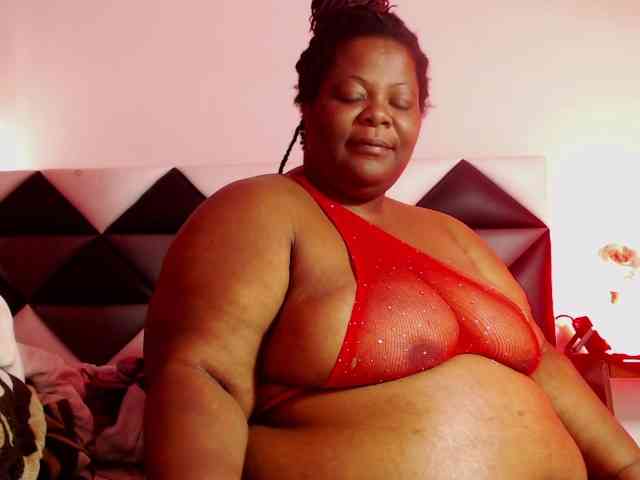 ShantalBBW webcam