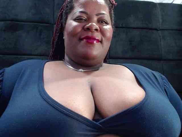 ShantalBBW webcam