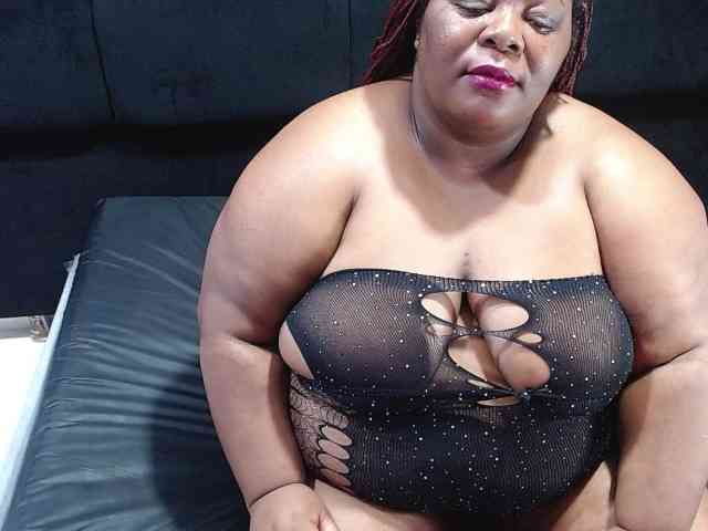 ShantalBBW webcam